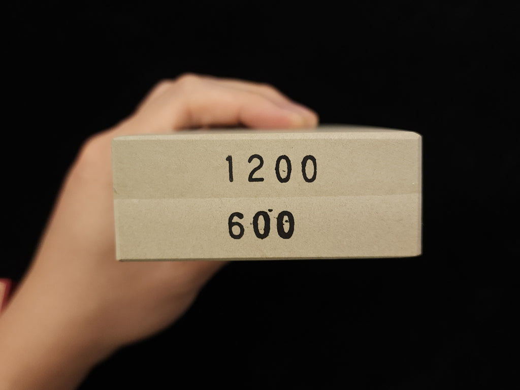 The Bitey Finisher #600/1200 雙面磨刀石 by 柴田崇行