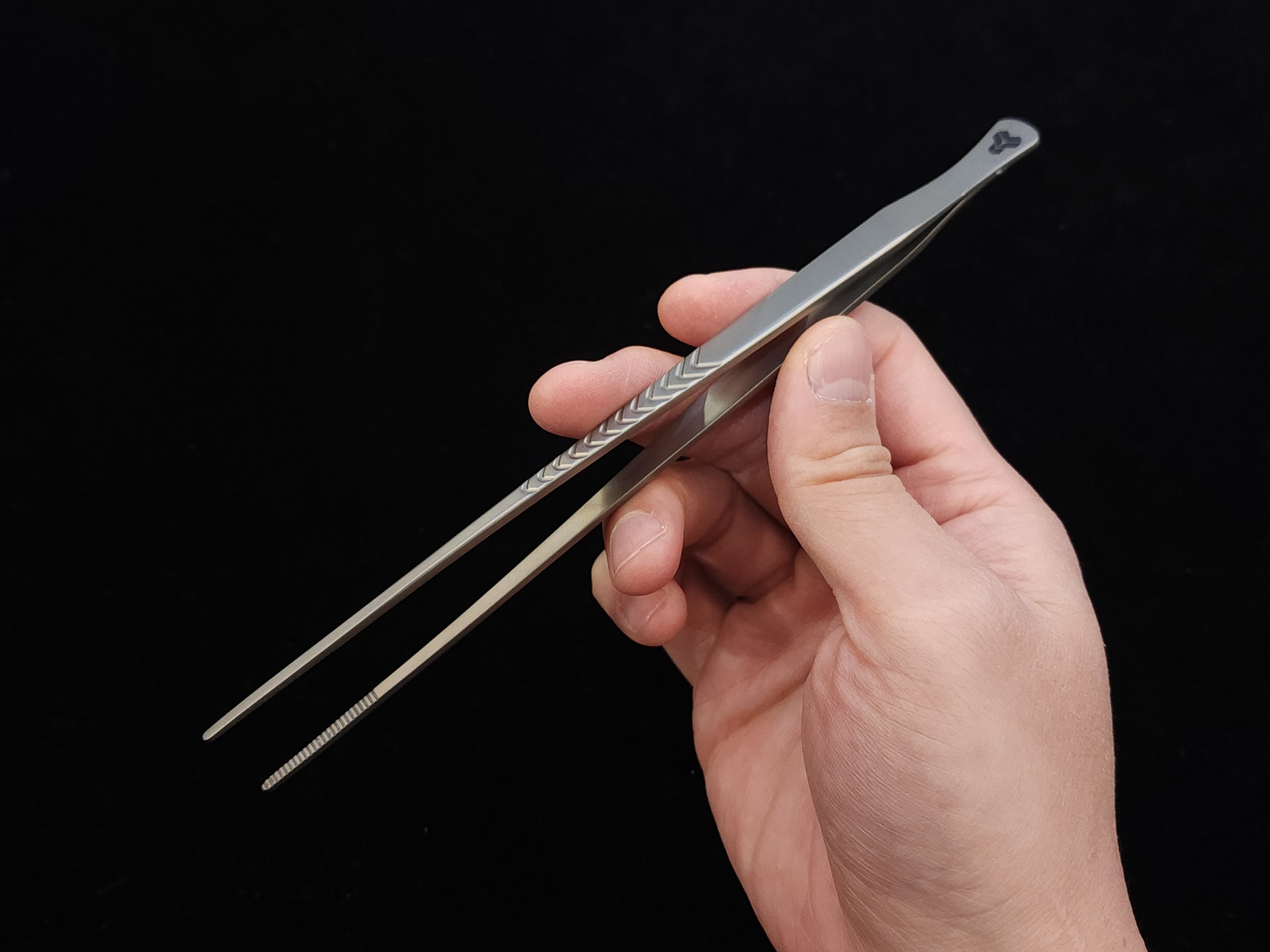 Titanion WAND Straight Tweezers 18cm