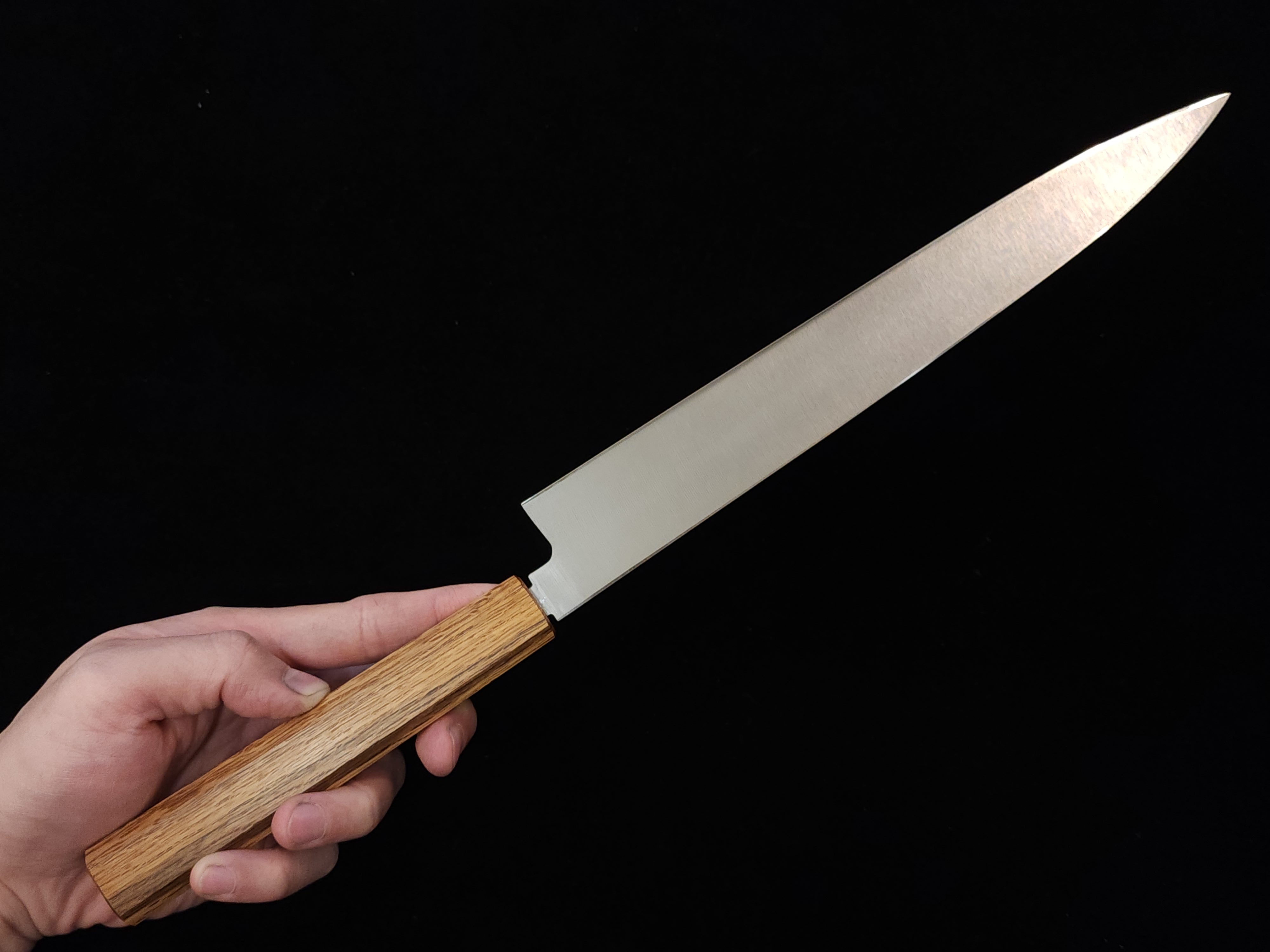 MV / AUS-8 – Knife Life HK