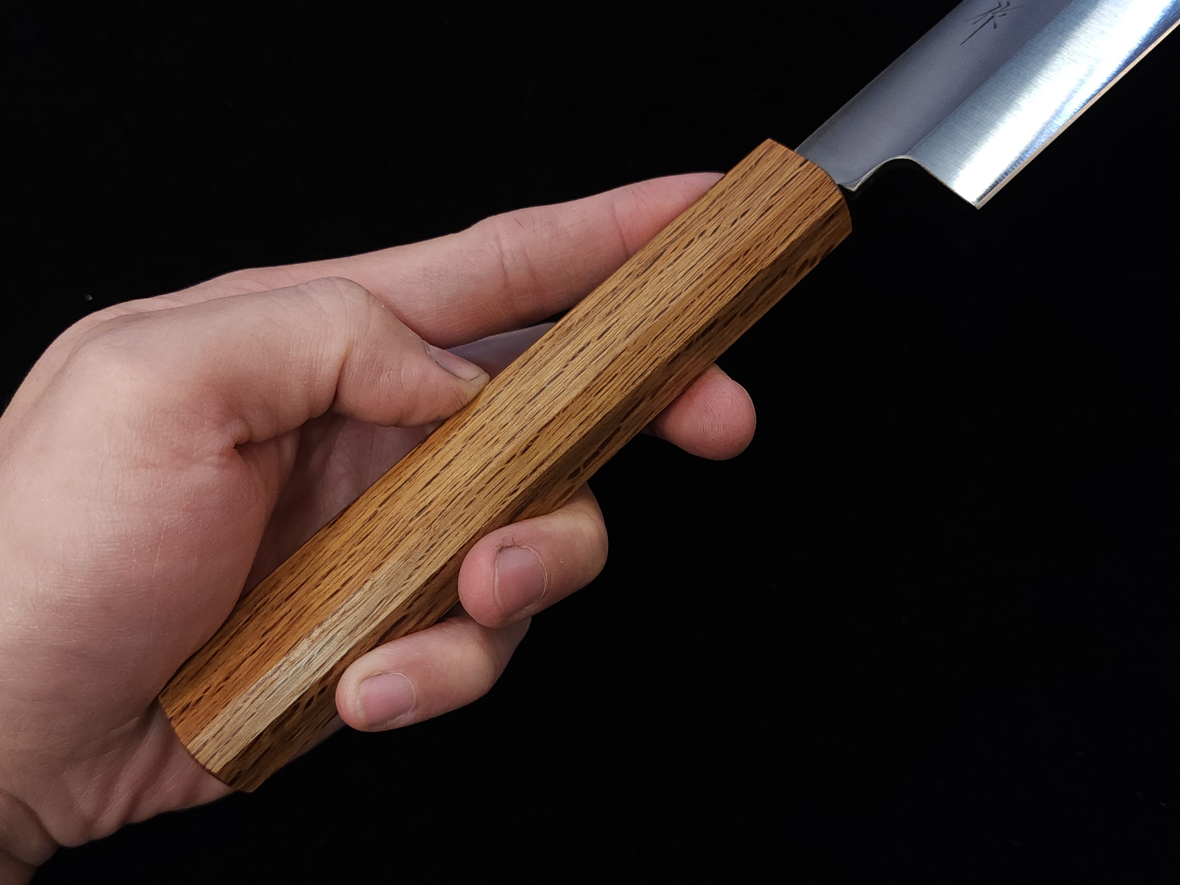 MV / AUS-8 – Knife Life HK